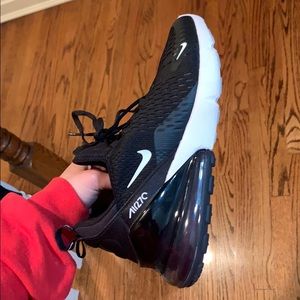 Black/White Nike Air Max Sneakers